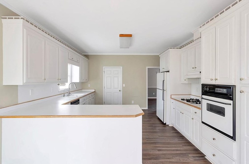 1505 Peachcrest Dr, Lawrenceville GA  30043-2875 exterior