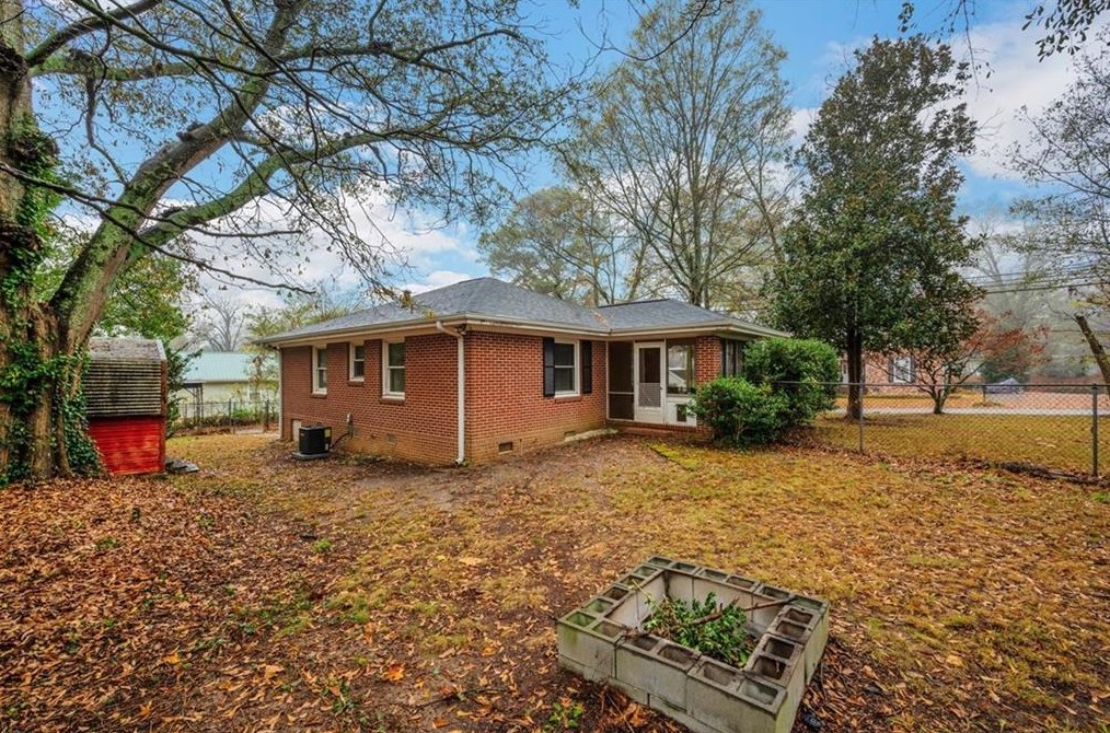 169 Woodlawn Ave, Winder GA  30680-1851 exterior