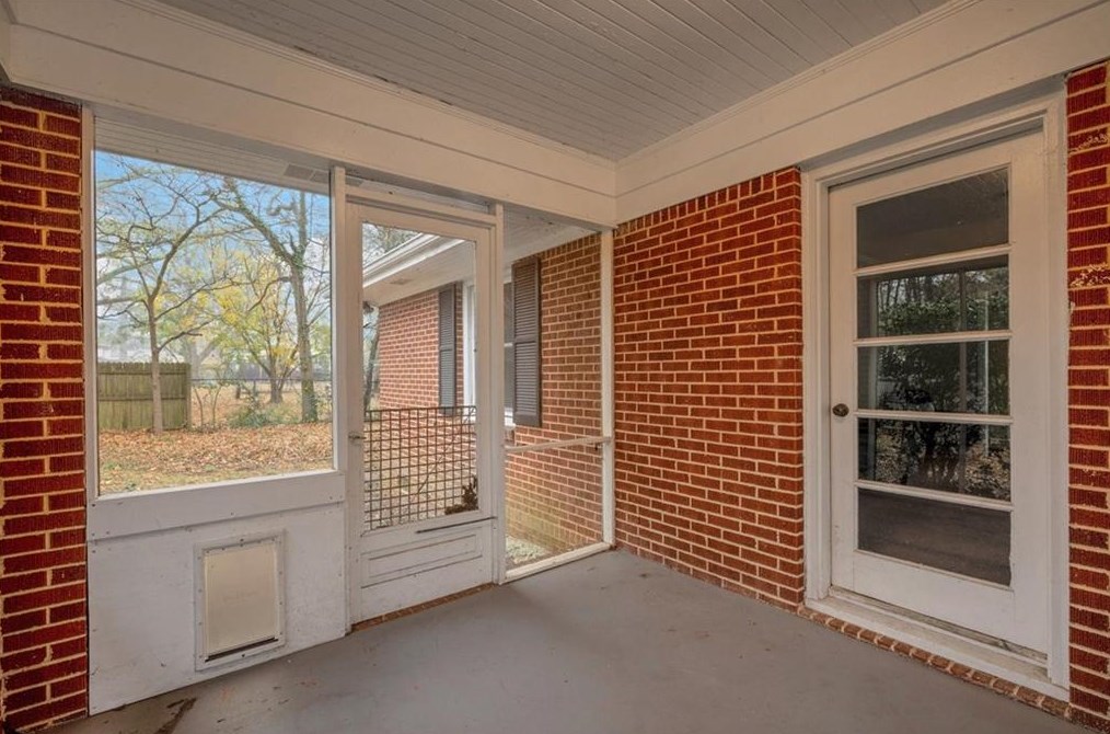 169 Woodlawn Ave, Winder GA  30680-1851 exterior