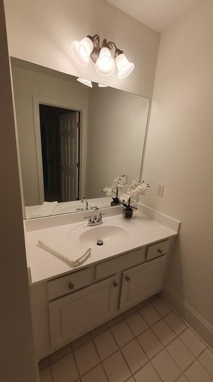 2550 Manor Walk, Decatur GA  30030-1659 exterior