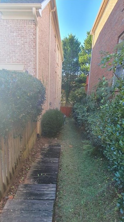 2550 Manor Walk, Decatur GA  30030-1659 exterior