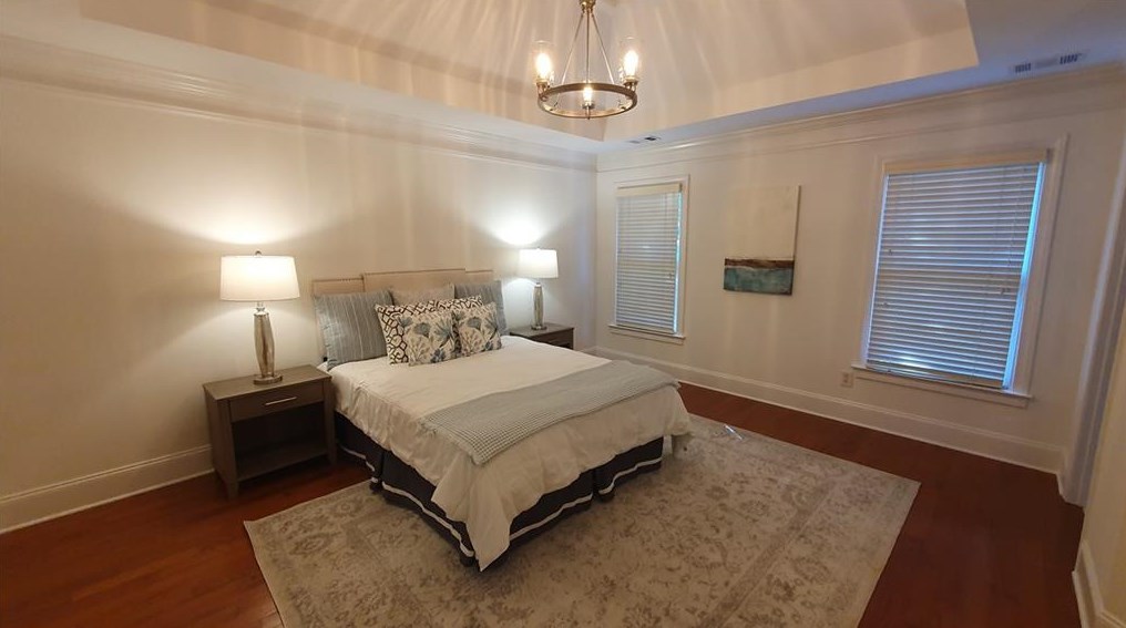 2550 Manor Walk, Decatur GA  30030-1659 exterior