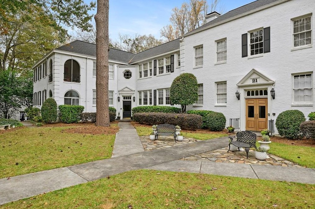 21 Peachtree Memorial Dr, Atlanta GA  30309-1005 exterior