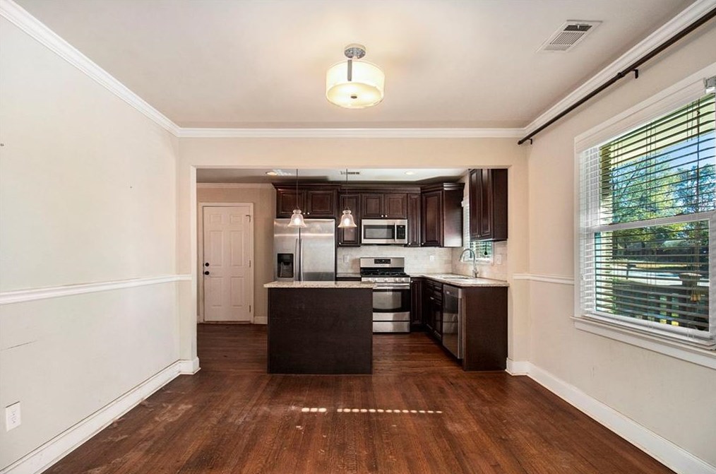 1916 Valencia Rd, Decatur GA  30032-5272 exterior