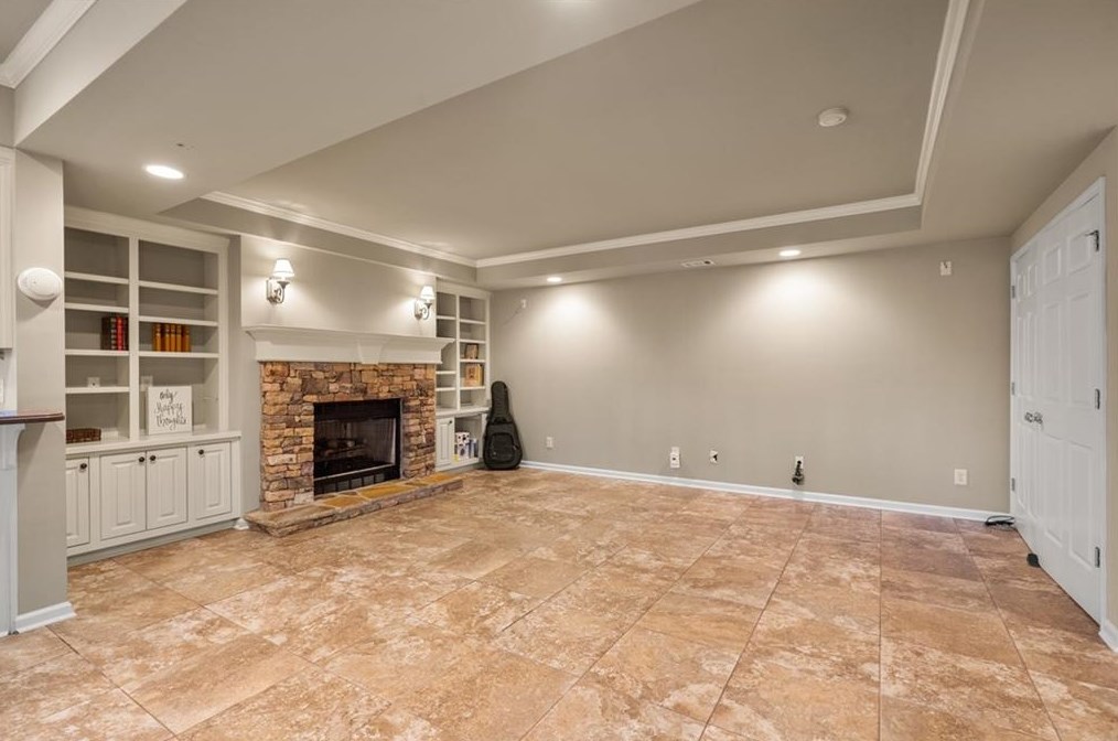 340 Falls Point Trl, Alpharetta GA  30022-8470 exterior