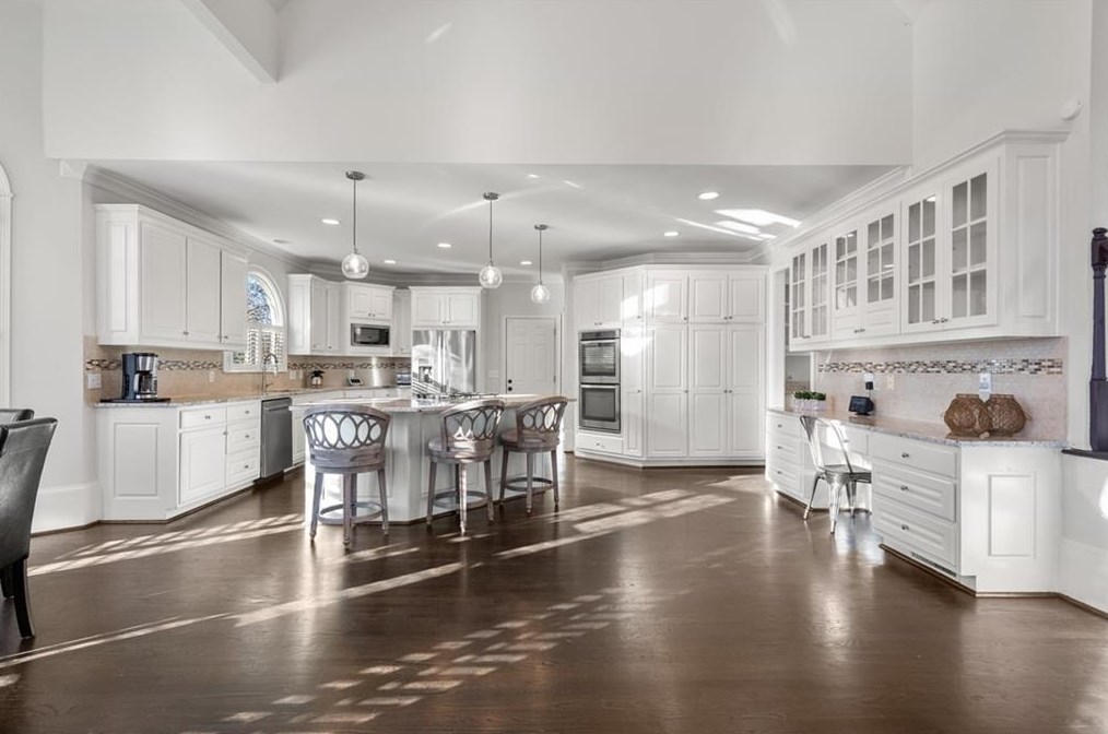 340 Falls Point Trl, Alpharetta GA  30022-8470 exterior