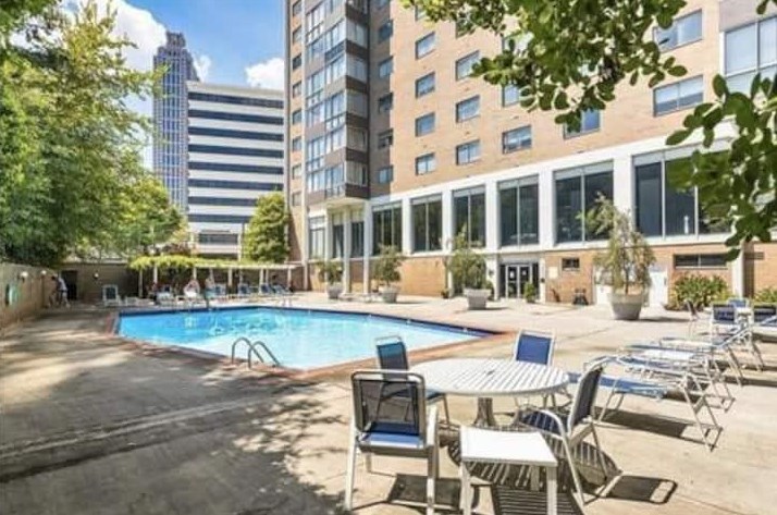 215 Piedmont Ave, Atlanta GA  30308-3315 exterior