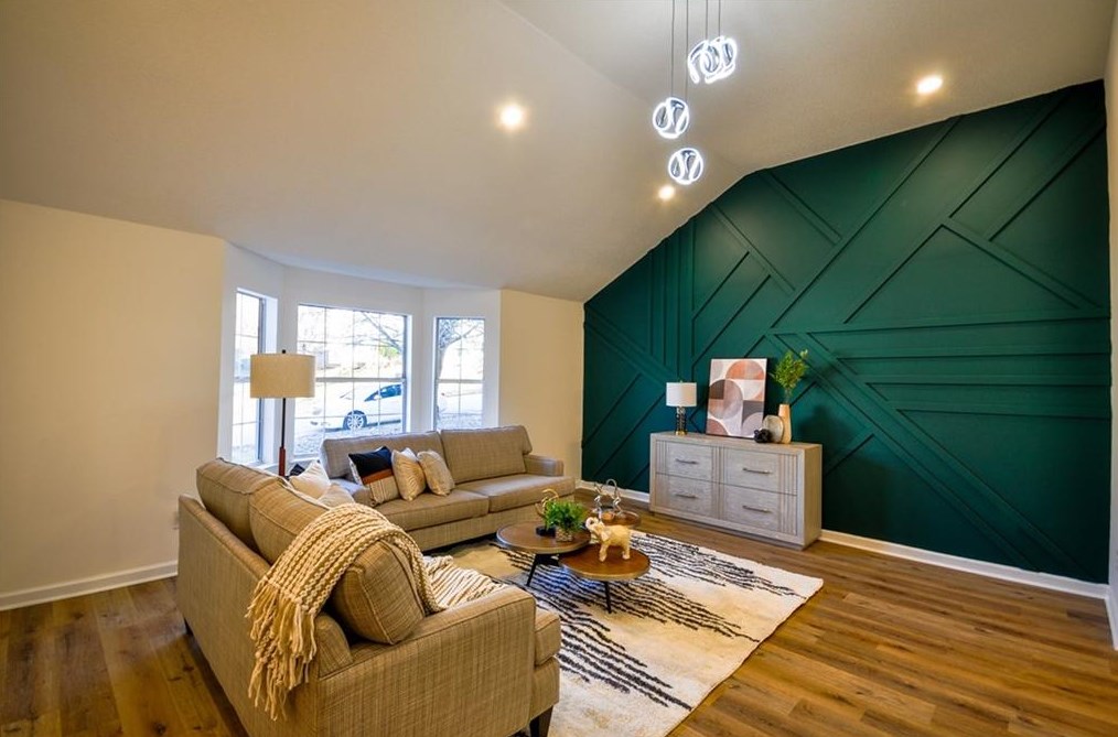 2305 Creekview Trl, Decatur GA  30035-3651 exterior