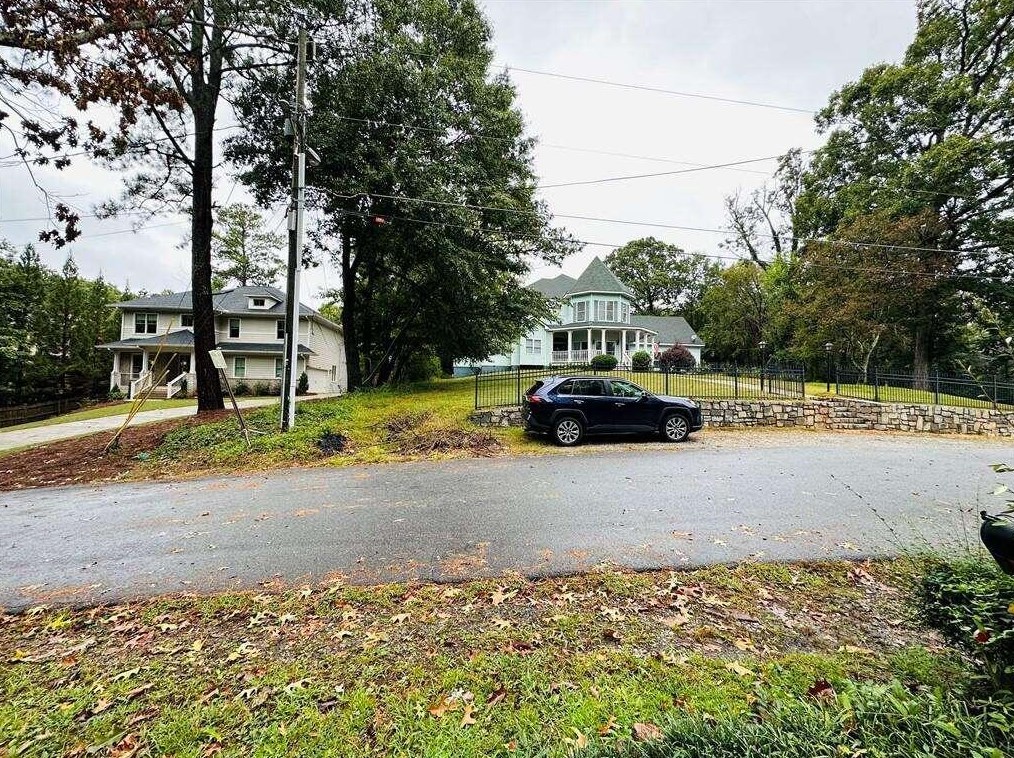 1855 Butlers Ln, Decatur GA  30033-4001 exterior