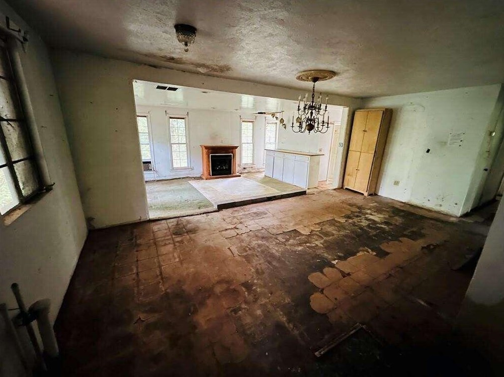 1855 Butlers Ln, Decatur GA  30033-4001 exterior