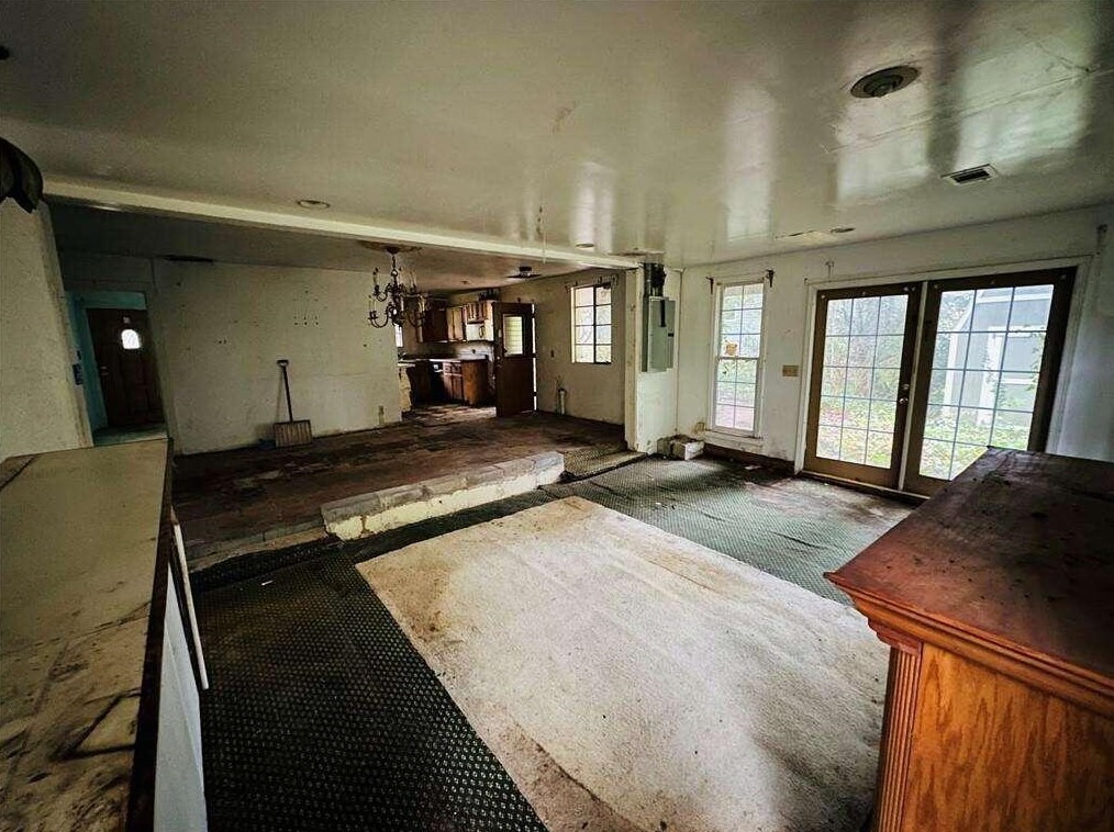 1855 Butlers Ln, Decatur GA  30033-4001 exterior