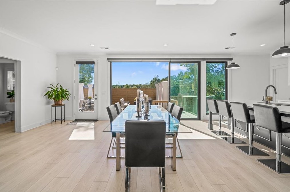 2357 Preston Park Ct, Decatur GA  30032-5200 exterior