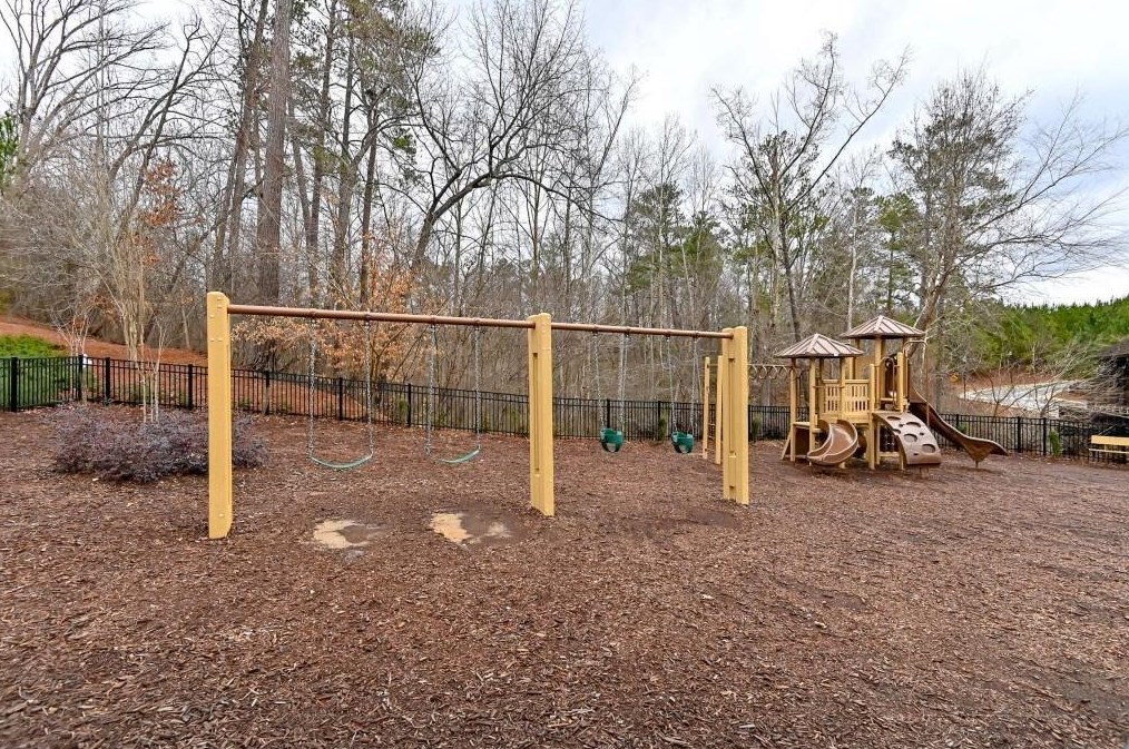 4312 Jameson Ln, Smyrna GA  30082-2506 exterior