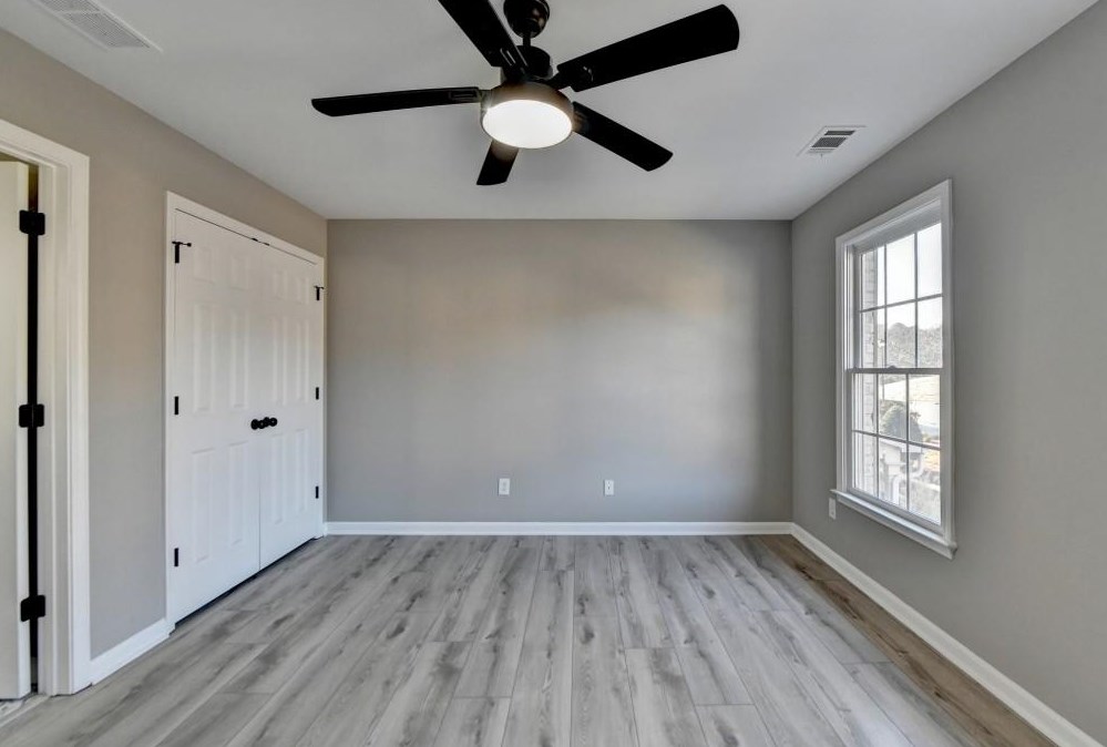 2184 Huntcrest Way, Lawrenceville GA 30043-8126 exterior