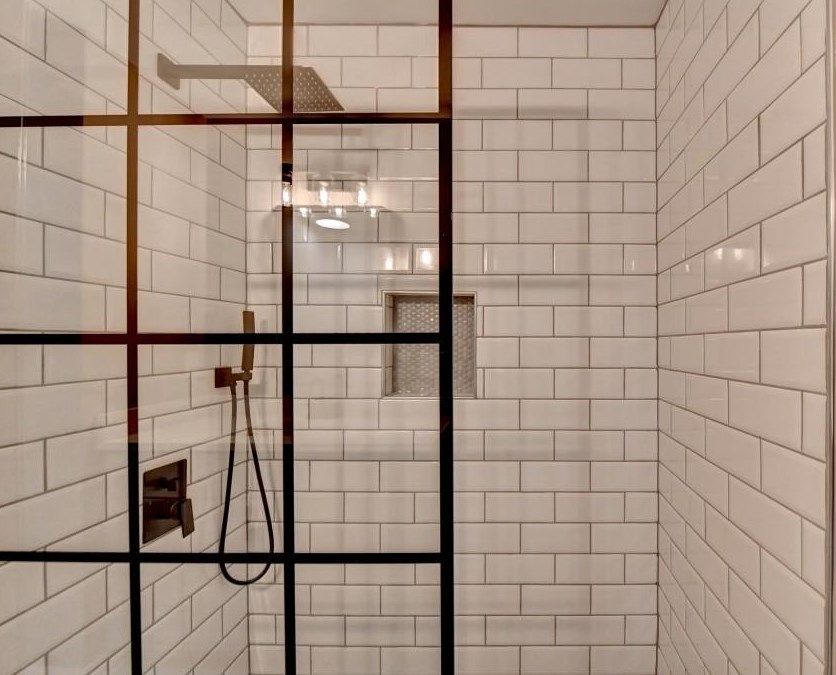 2184 Huntcrest Way, Lawrenceville GA 30043-8126 exterior