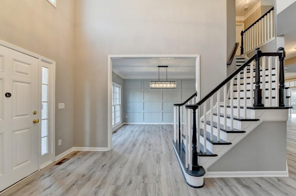 2184 Huntcrest Way, Lawrenceville GA 30043-8126 exterior