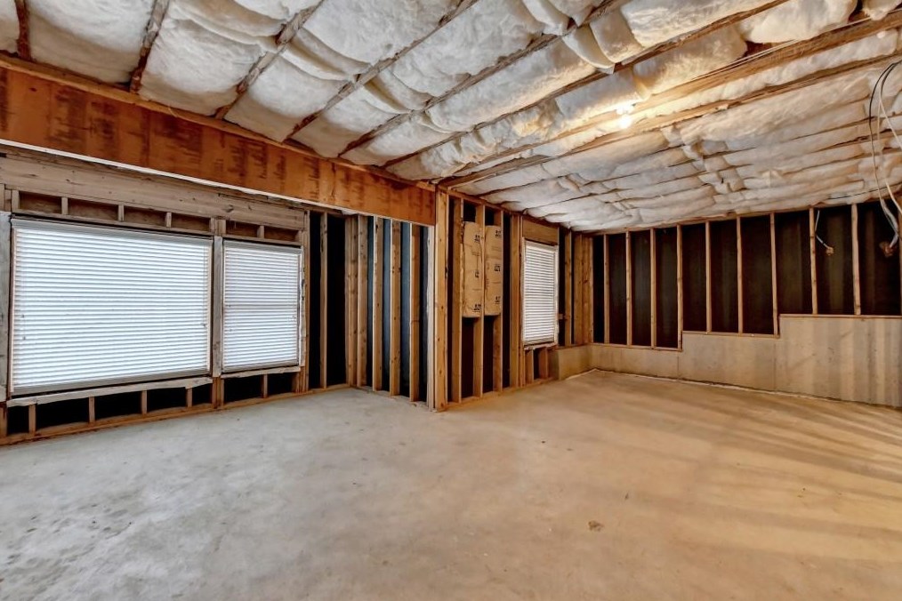 2184 Huntcrest Way, Lawrenceville GA 30043-8126 exterior