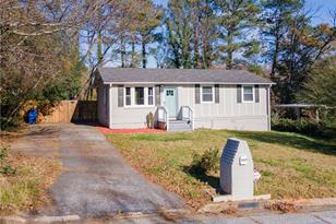 3421 Villa Cir SE - Photo 5