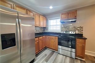 945 Deckner Ave SW - Photo 3