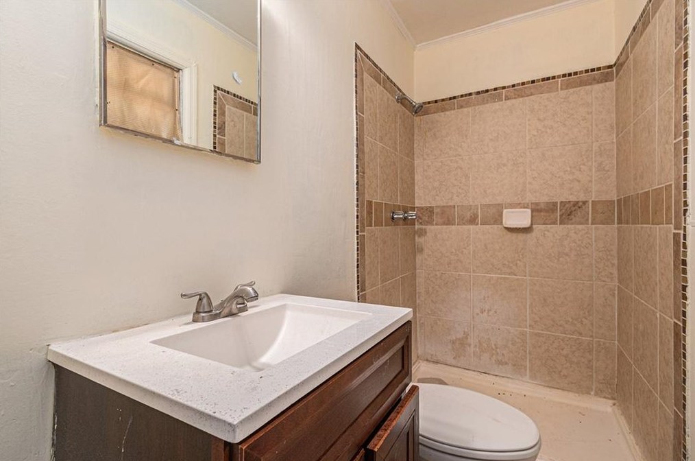 2071 Bluffton Way, Decatur GA  30035-2306 exterior