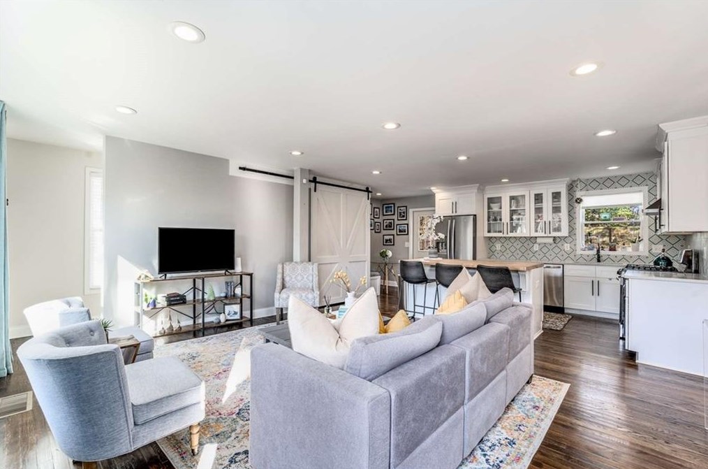 1924 Bonner St, Decatur GA  30032-4105 exterior