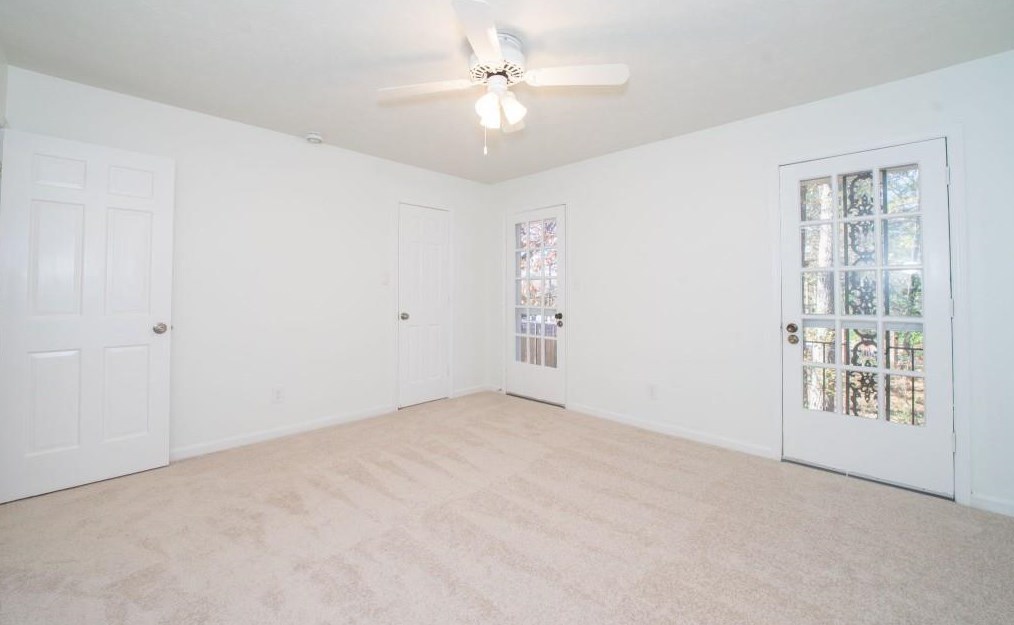 2902 Lavista Way, Decatur GA  30033-1108 exterior