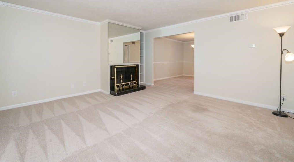 2902 Lavista Way, Decatur GA  30033-1108 exterior