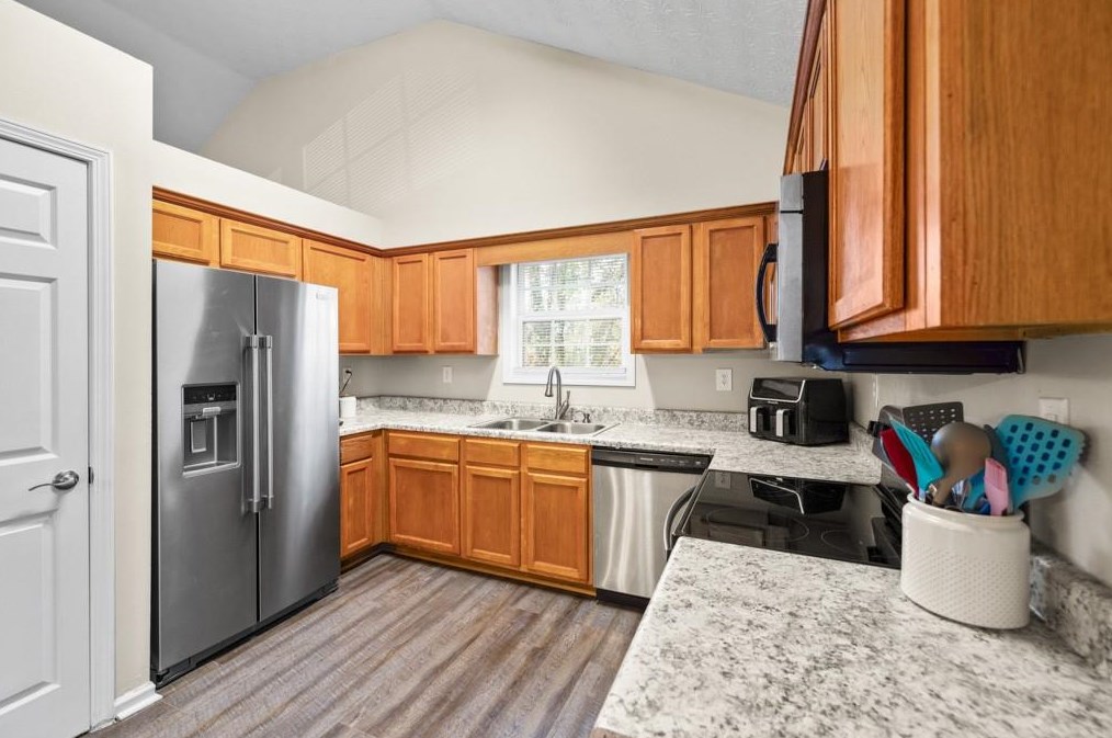 551 Bridgeport Pl, Monroe GA  30655-7817 exterior