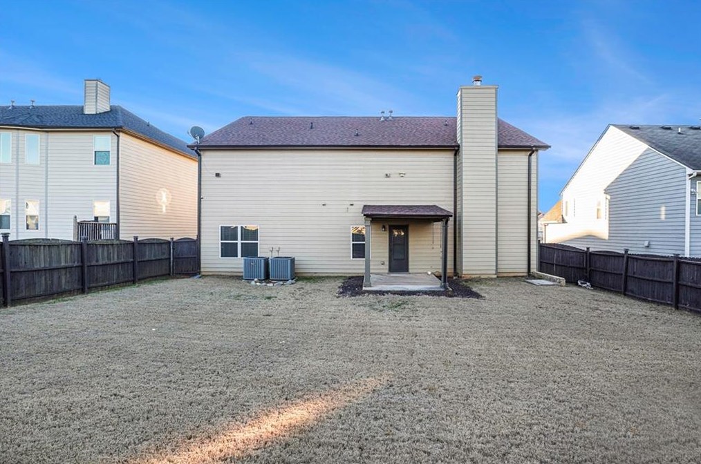 72 Cedarmont Way, Dallas GA  30132-0548 exterior