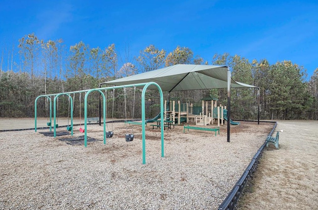 72 Cedarmont Way, Dallas GA  30132-0548 exterior