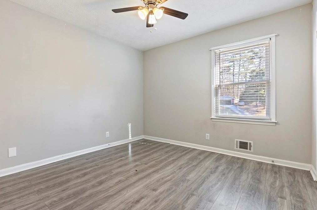 618 Rae Dr, Lawrenceville GA  30044-5641 exterior