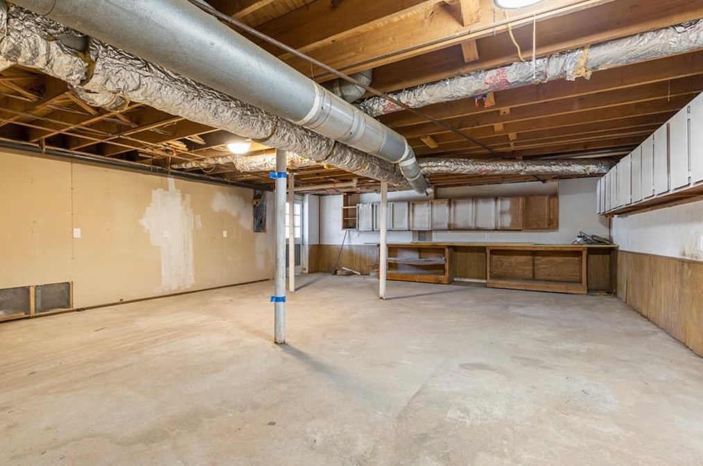 618 Rae Dr, Lawrenceville GA  30044-5641 exterior