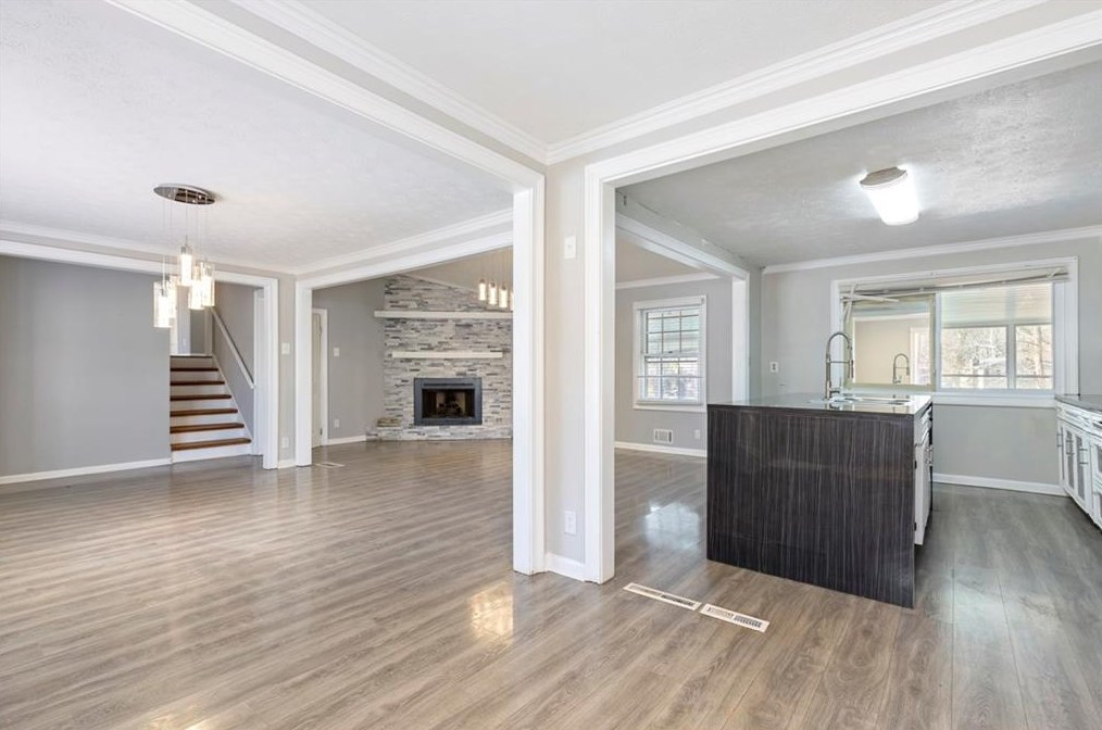 618 Rae Dr, Lawrenceville GA  30044-5641 exterior