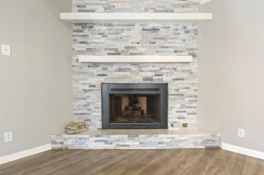 618 Rae Dr, Lawrenceville GA  30044-5641 exterior