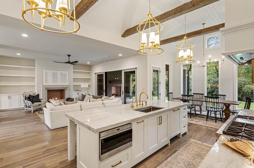 135 Mayfield Cir, Alpharetta GA  30009-1533 exterior