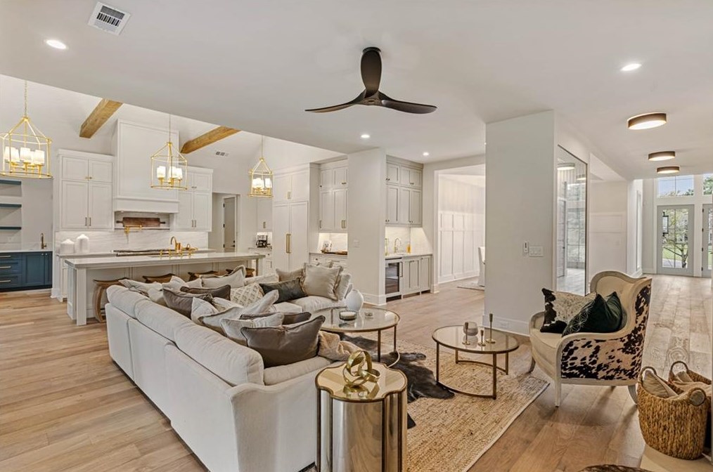 135 Mayfield Cir, Alpharetta GA  30009-1533 exterior