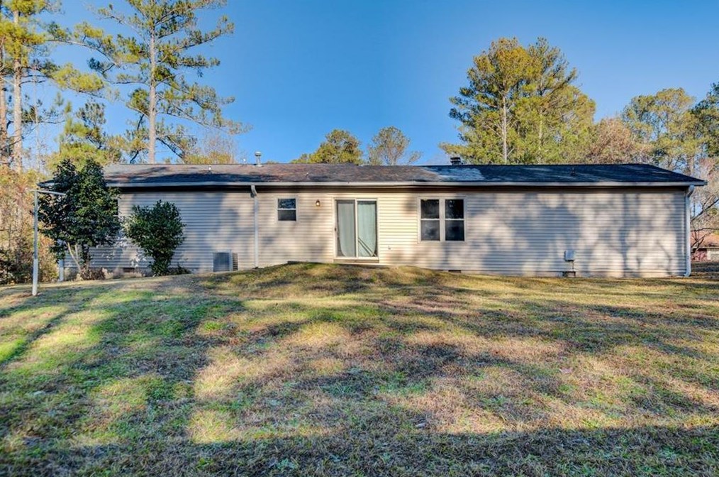 6753 Browns Ml Fry Ct, Lithonia GA 30038-4521 exterior