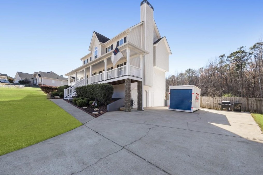 243 Dunleith Dr, Dallas GA  30132-9205 exterior