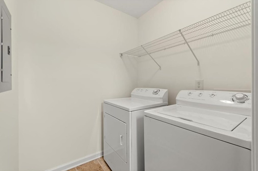 4002 Wingate Way, Atlanta GA  30350-4970 exterior