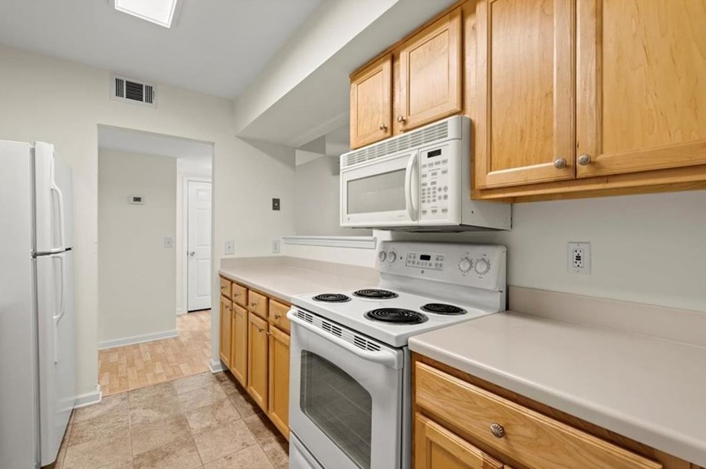 4002 Wingate Way, Atlanta GA  30350-4970 exterior
