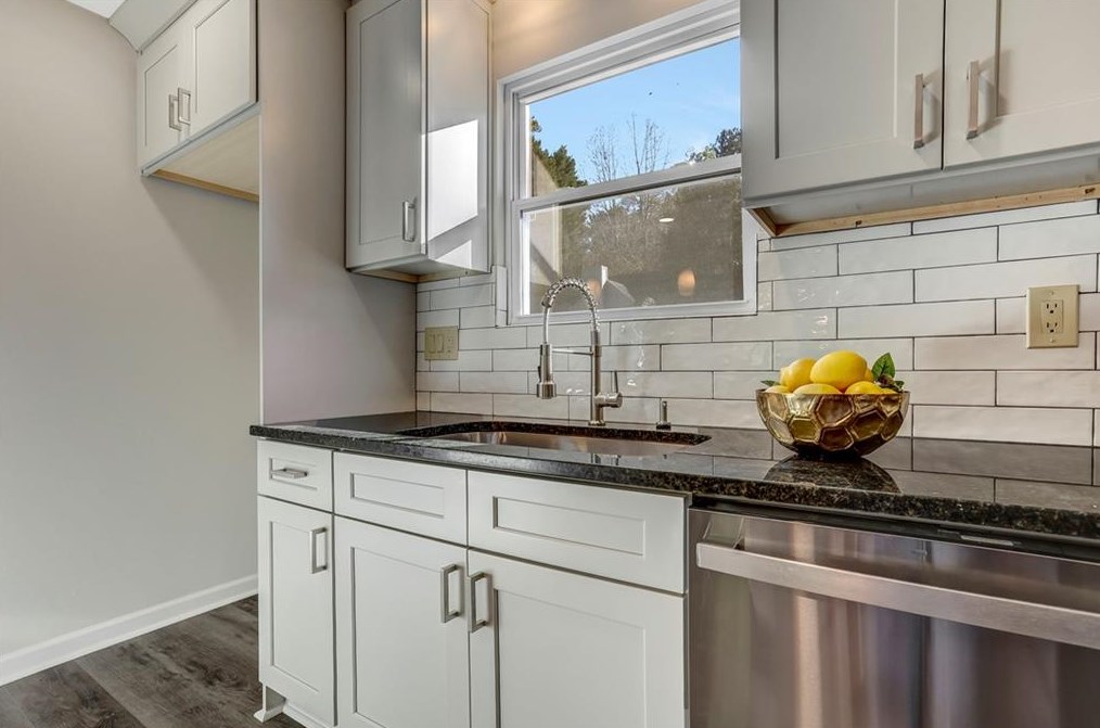 3242 Kingswood Gln, Decatur GA  30034-6709 exterior