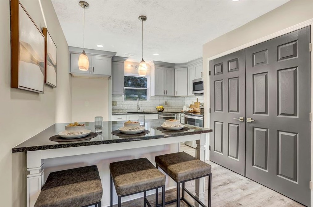 3242 Kingswood Gln, Decatur GA  30034-6709 exterior