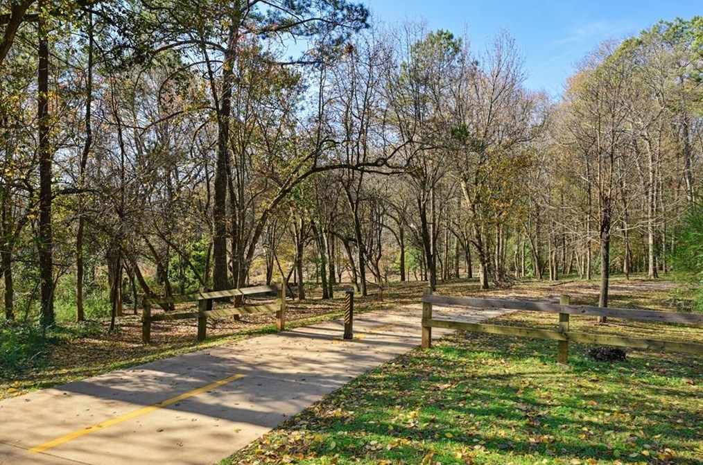 876 Wheatfields Ct, Decatur GA  30030-5306 exterior