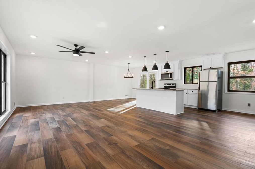 2437 Glendale Dr, Decatur GA  30032-5818 exterior