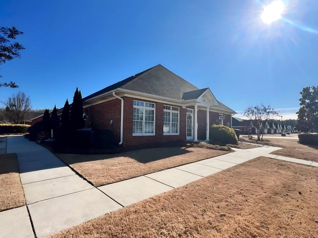 220 Brookstone Dr, Calhoun GA  30701-3501 exterior