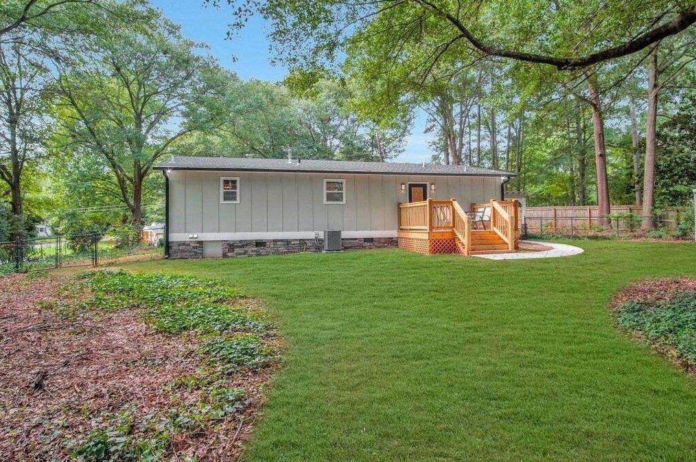 2783 Mildred Pl, Smyrna GA  30080-2425 exterior