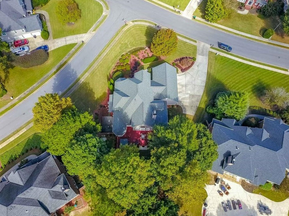 245 Bentwater Dr, Acworth GA  30101-8565 exterior