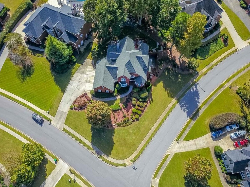 245 Bentwater Dr, Acworth GA  30101-8565 exterior