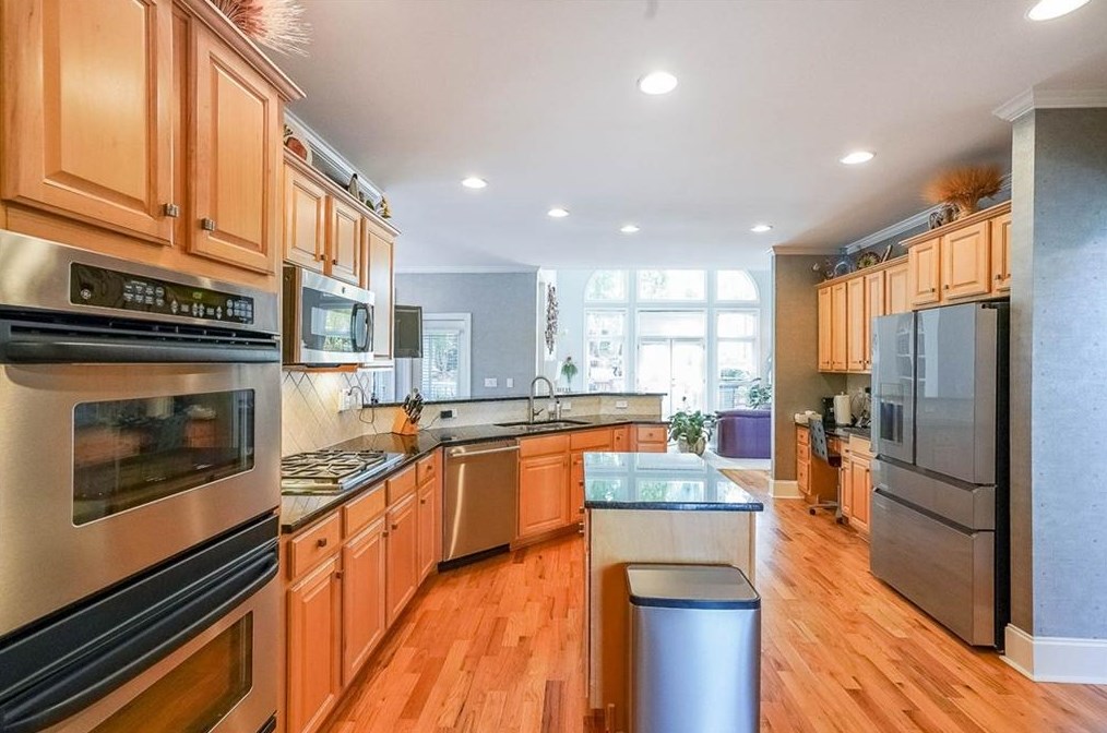 245 Bentwater Dr, Acworth GA  30101-8565 exterior