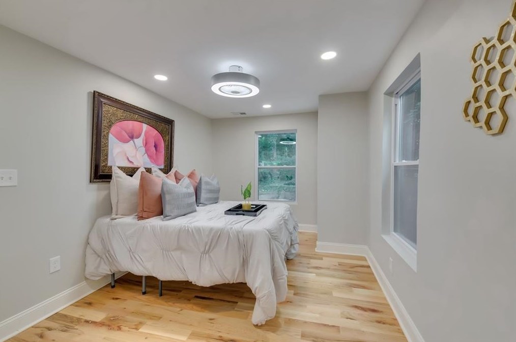 411 Pomona Cir, Atlanta GA  30315-7229 exterior